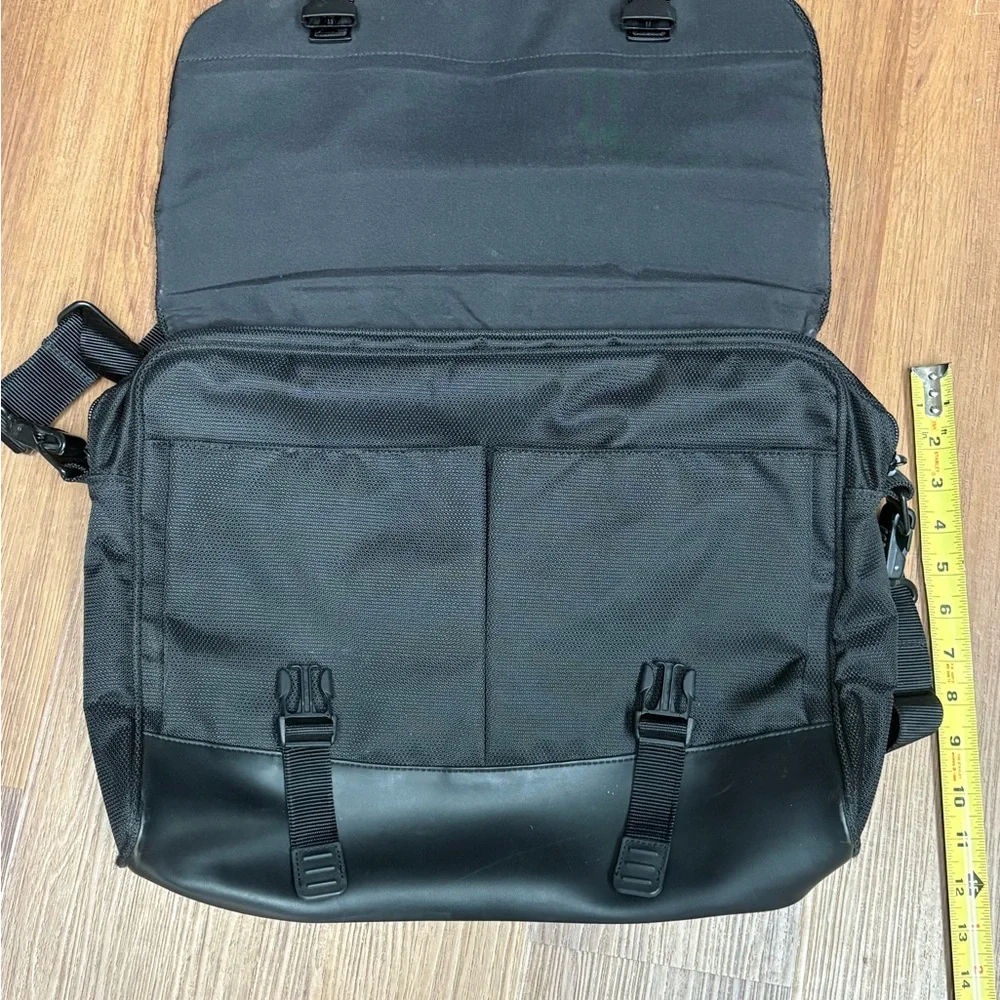 TUMI Black Nylon & Leather Briefcase Messenger Bag